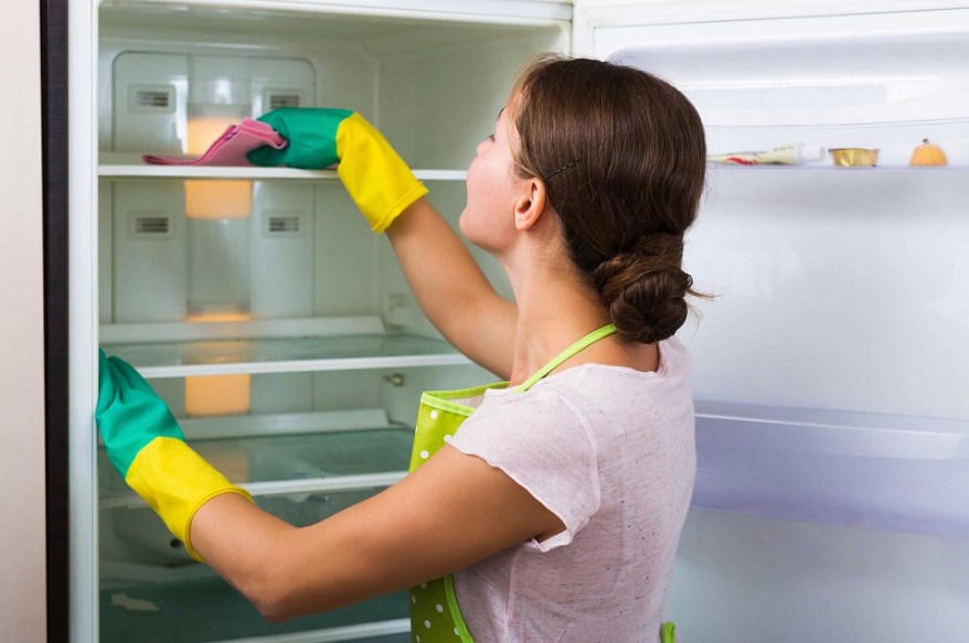 уборка в холодильнике