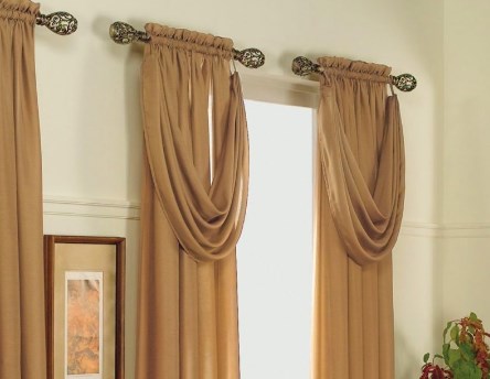 curtains with cornices