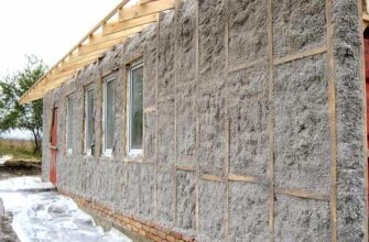 Insulation of walls with ecowool